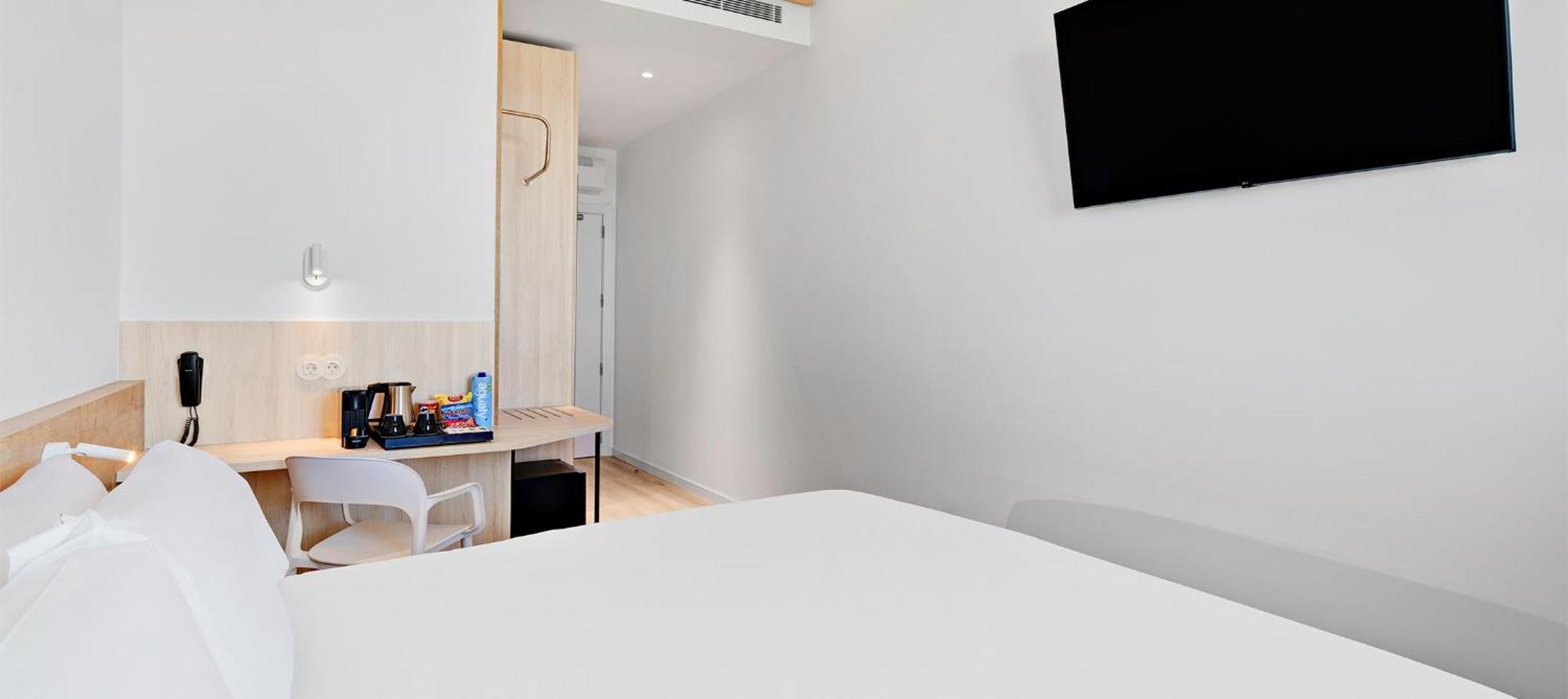 B&B Hotel Madrid טרס קנטוס מראה חיצוני תמונה