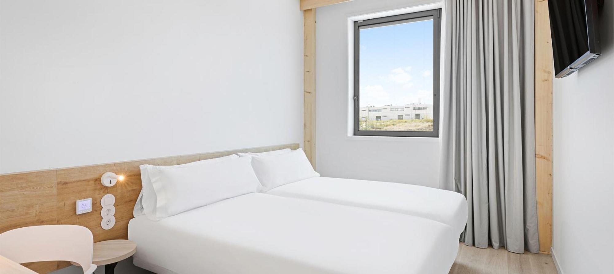 B&B Hotel Madrid טרס קנטוס מראה חיצוני תמונה