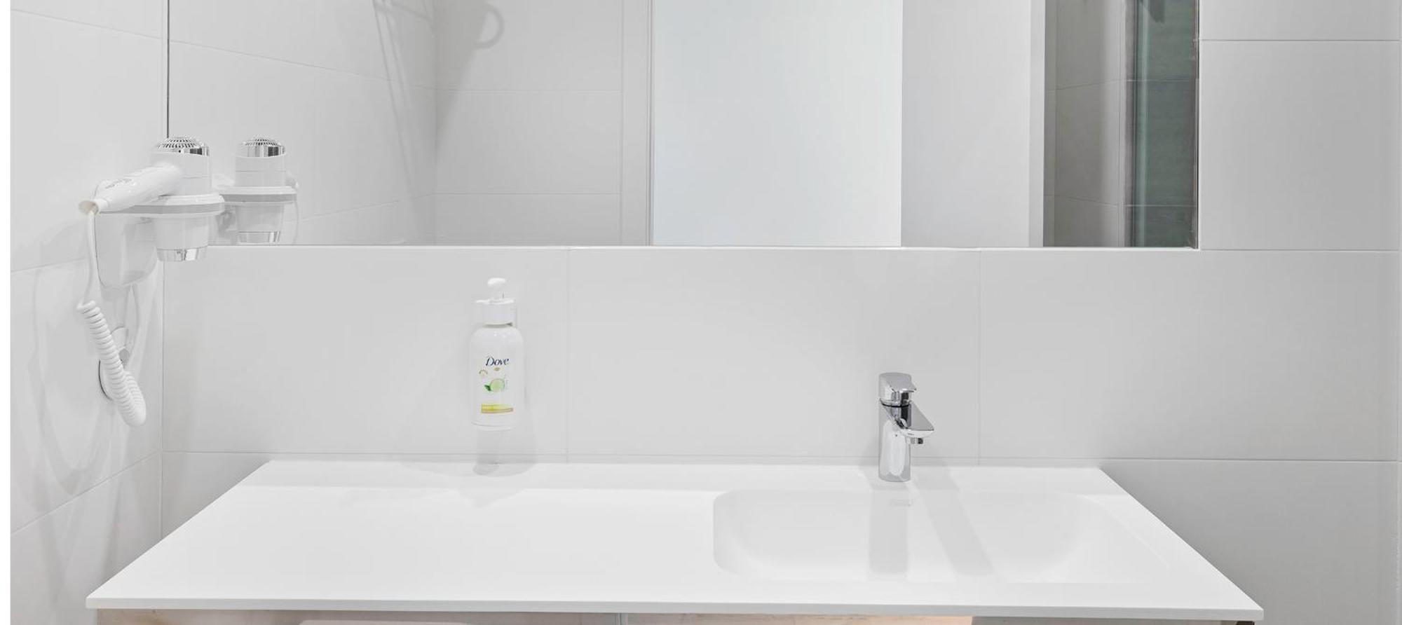 B&B Hotel Madrid טרס קנטוס מראה חיצוני תמונה