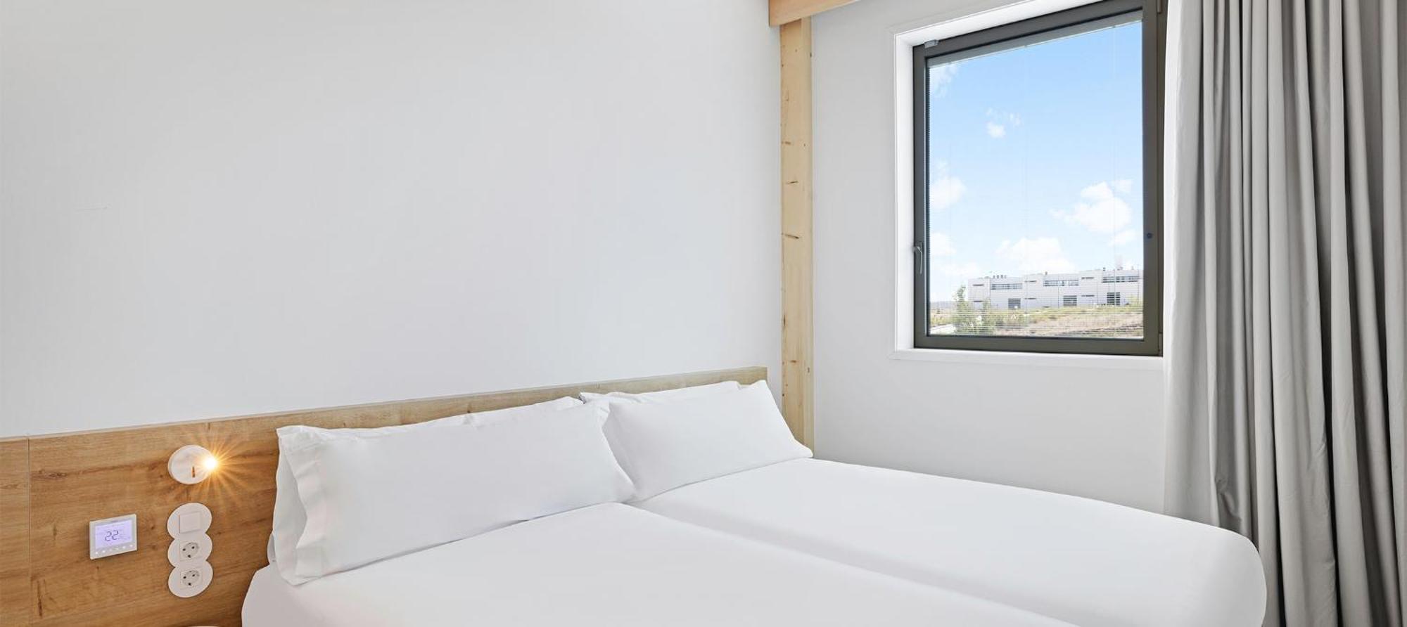 B&B Hotel Madrid טרס קנטוס מראה חיצוני תמונה
