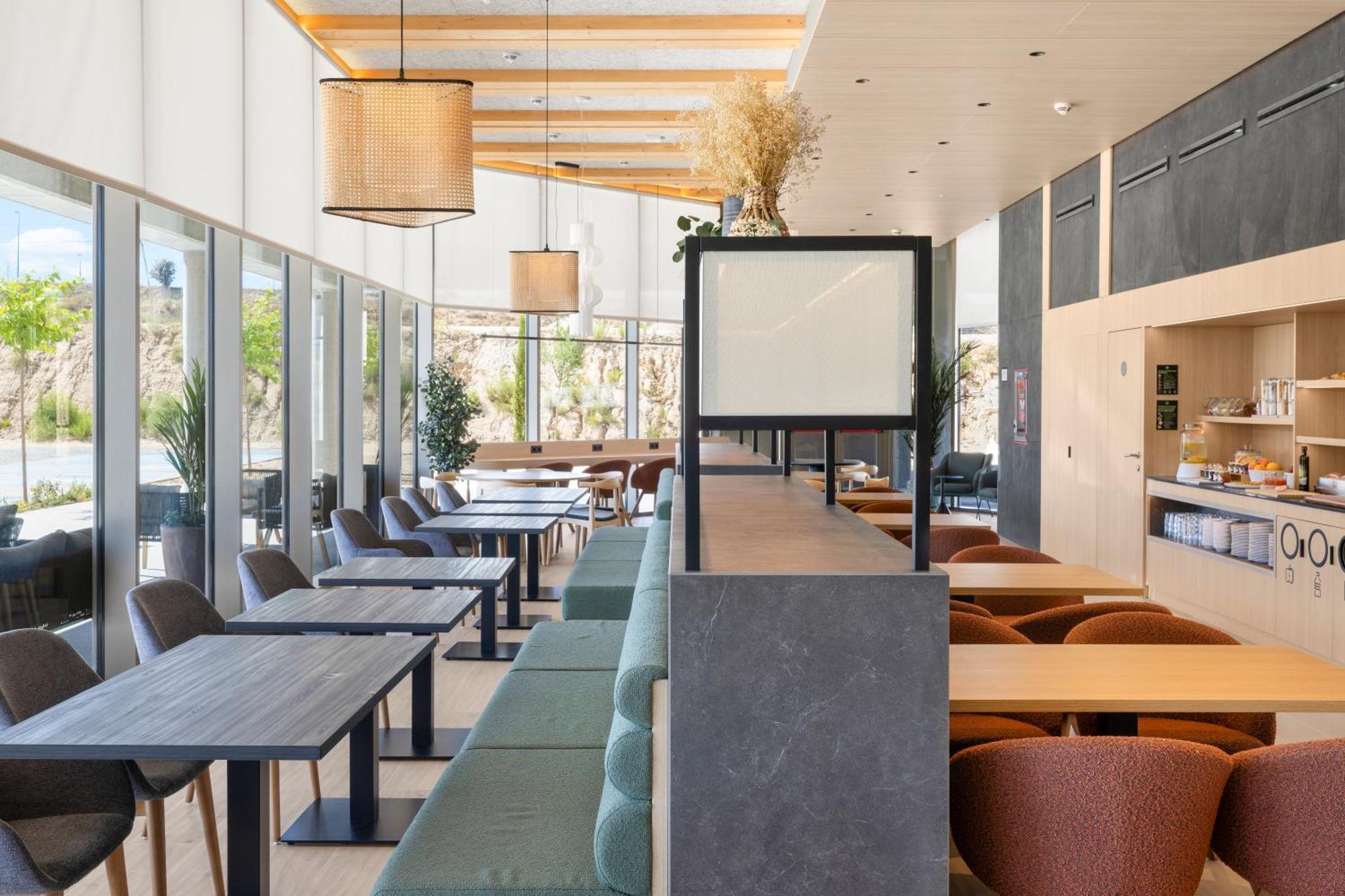 B&B Hotel Madrid טרס קנטוס מראה חיצוני תמונה