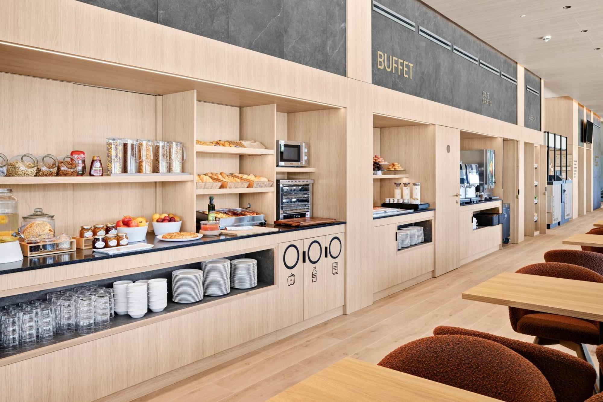 B&B Hotel Madrid טרס קנטוס מראה חיצוני תמונה